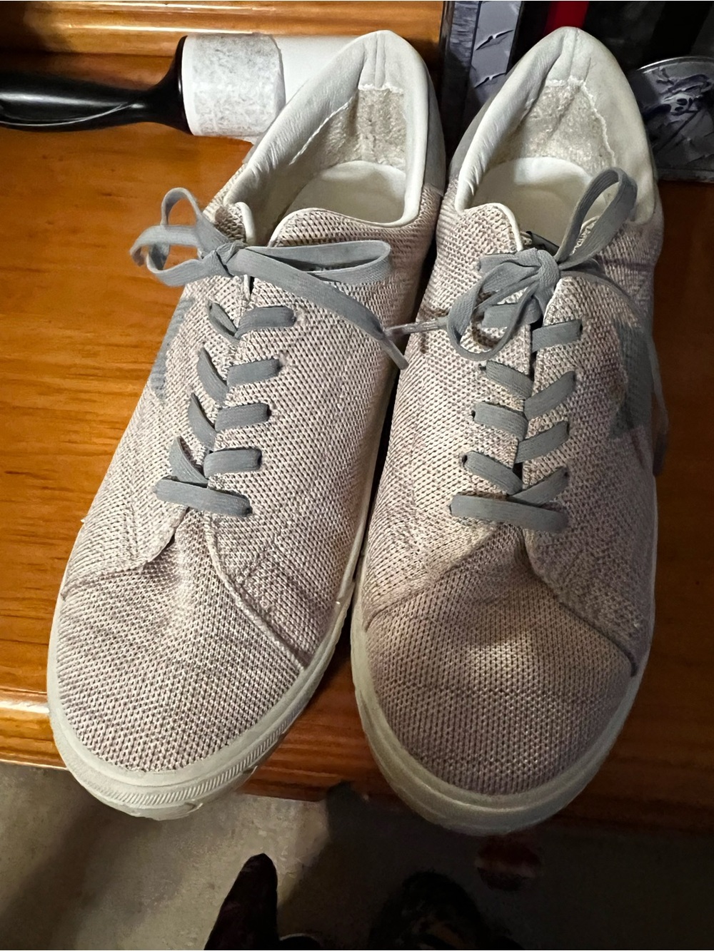 Women’s Casual Knit Lace-Up Sneakers - Light